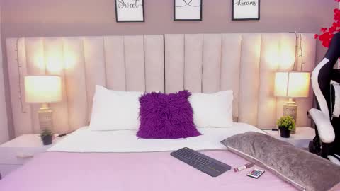 Rousee  online show from December 4, 2:14 am