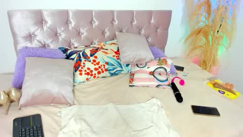 alana_vega69 online show from November 17, 1:45 pm