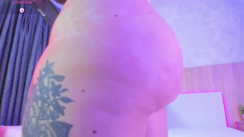 Alanna  online show from December 18, 5:45 am