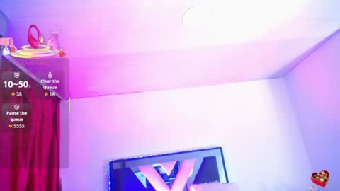 Victoria  online show from July 1, 10:37 am