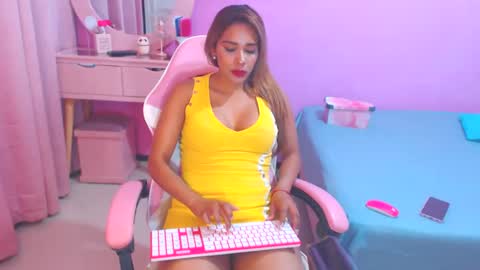 aldana_stone online show from October 1, 1:21 am