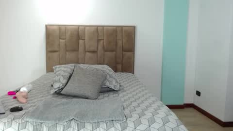 alejandra online show from January 14, 4:28 am