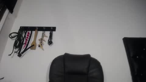 Snapshot of alejahornyx chatting on December 16, 10:50 am alejahornyx online show from December 16, 10:50 am