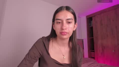 alejandraaa_ online show from November 14, 12:43 am