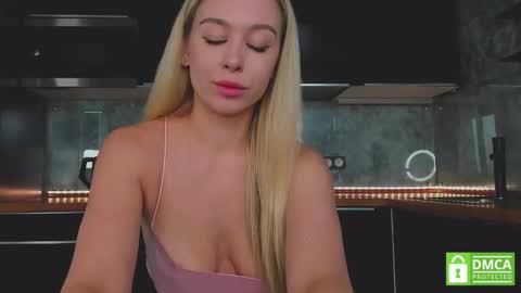 aleksa_cutie online show from March 22, 11:16 am