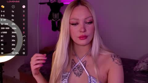 aleksacandy online show from December 16, 3:29 pm