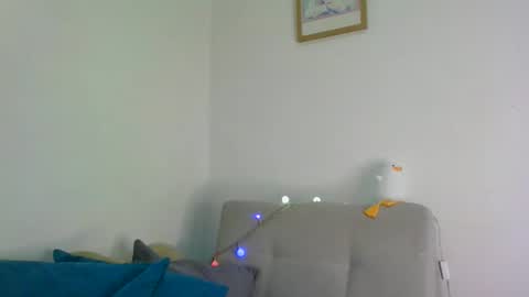 QUEEN OFF MILk  IM BACK  15 NOV online show from April 14, 10:21 pm