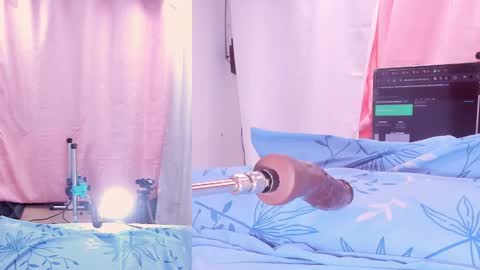 aleska_james online show from September 20, 12:25 pm