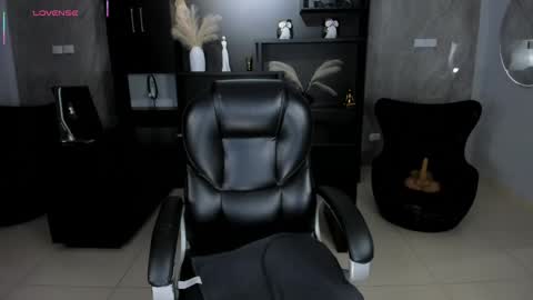 ALESSA ROMERO  online show from April 16, 8:41 pm