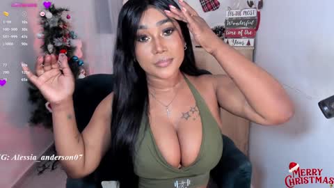 Snapshot of alessia_anderson07 chatting on December 28, 5:23 am Yy  online show from December 28, 5:23 am