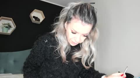 alesys69 online show from January 12, 11:15 pm