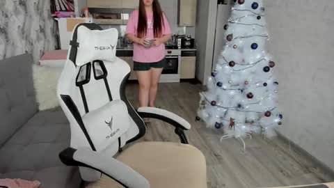 Aletta Oushen online show from January 12, 9:25 am