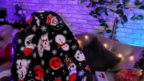 alex_howell online show from January 4, 8:48 pm