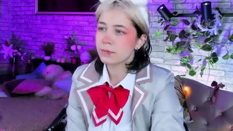 alex_howell online show from January 7, 8:42 pm