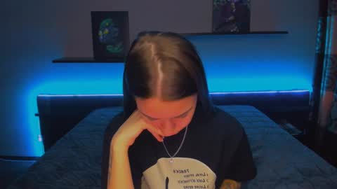 Snapshot of alexabarkley chatting on January 17, 3:34 am angel online show from January 17, 3:34 am