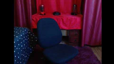 alexandra_jonas online show from March 19, 4:28 am