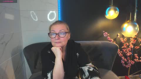 Alexandra online show from December 19, 2:57 pm