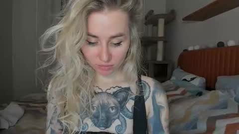 Snapshot of alexarush chatting on October 23, 6:14 pm alexarush online show from October 23, 6:14 pm