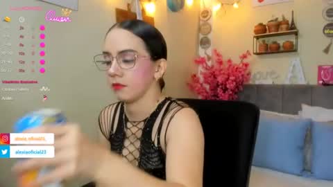 alexia_fit23 online show from July 18, 12:51 pm