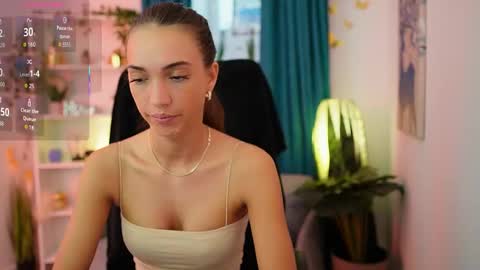 Snapshot of alexis_luv_ chatting on October 13, 1:58 pm Alexis online show from October 13, 1:58 pm