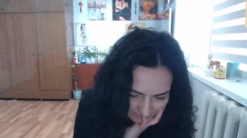 AlexisMillers online show from June 3, 2:33 pm