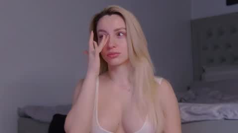 Alexis online show from February 14, 8:27 am