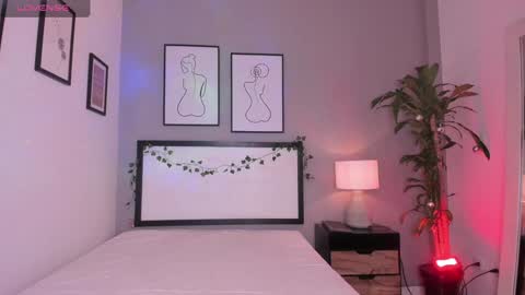  Alia Rodriguez  online show from December 19, 3:29 am