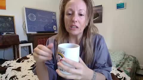 Snapshot of alice8363 chatting on October 8, 7:13 am Alice online show from October 8, 7:13 am