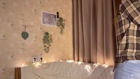 Hey Im Alice  online show from November 14, 10:10 pm