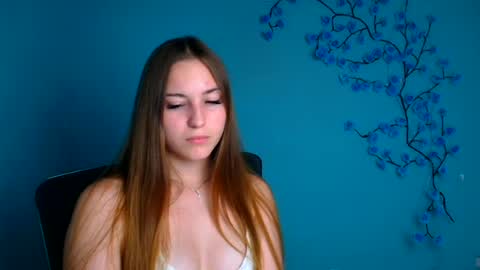 Alice online show from June 30, 12:15 pm