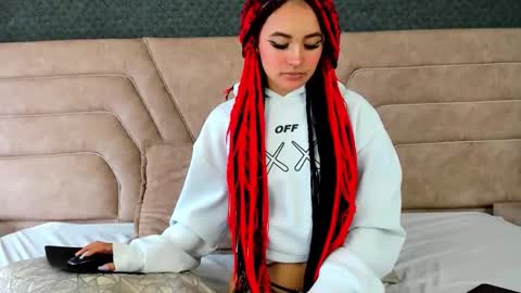 alice foxred online show from March 20, 6:02 pm