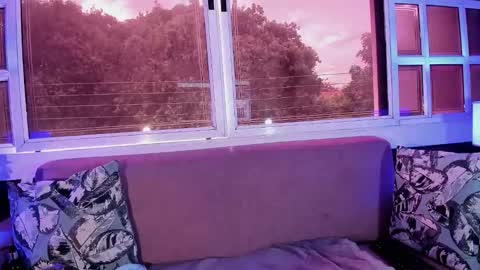 alice_simpson1 online show from October 20, 12:30 pm