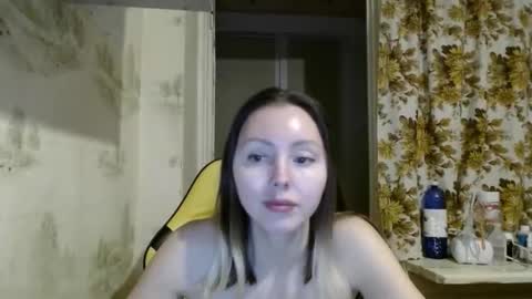 Alice smiles online show from February 4, 3:04 pm