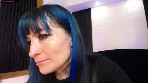 Snapshot of alice_sweetmomma chatting on February 15, 5:17 pm Alice online show from February 15, 5:17 pm