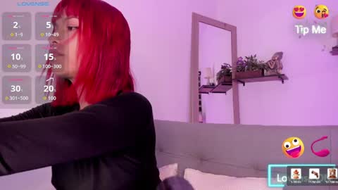 alicee_stonee_ online show from April 6, 7:15 pm