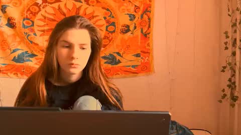 Alice online show from March 22, 5:02 am