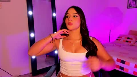 Snapshot of alicekiing_ chatting on September 9, 4:01 am ALICEKIING online show from September 9, 4:01 am