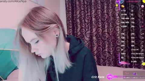 Alice online show from October 19, 3:52 am