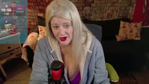 Alices Curiosity online show from December 22, 7:52 pm