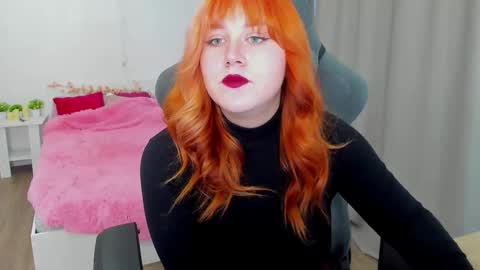 Snapshot of alicewinchesterr chatting on October 22, 12:43 pm Alice online show from October 22, 12:43 pm