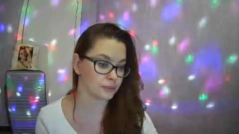 AlicexFresh online show from April 18, 7:07 pm