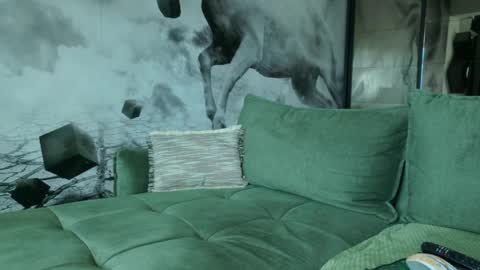 Alice online show from April 17, 6:15 am