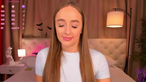 Mia online show from November 5, 2:28 am