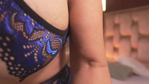 Alicia Lang online show from February 4, 3:48 pm