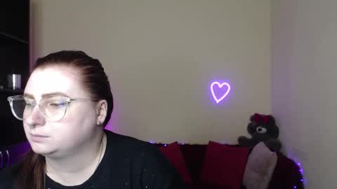 Alicia online show from April 13, 11:22 am