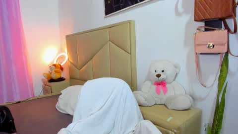 aliciabiden online show from October 13, 6:05 am