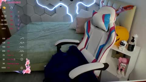 aliicemeow online show from October 31, 9:24 am