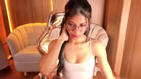 alina_b_ online show from April 23, 8:00 pm