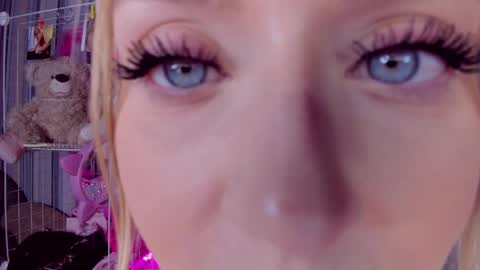 alinaocean online show from April 10, 5:30 pm