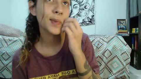 Snapshot of alinawoolf_ chatting on February 5, 12:20 am  Ali  online show from February 5, 12:20 am